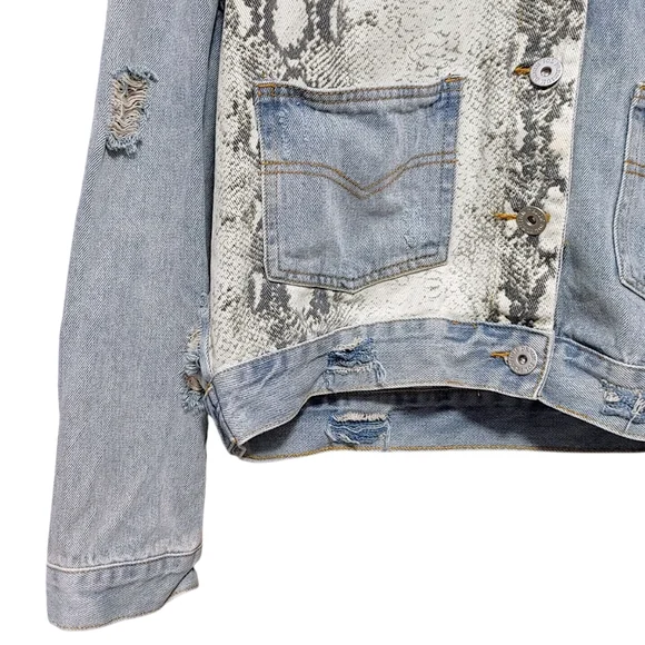 POL Snakeskin Patch Button Up Dustressed Denim Jean Jacket Women's Size Large L - Picture 9 of 15